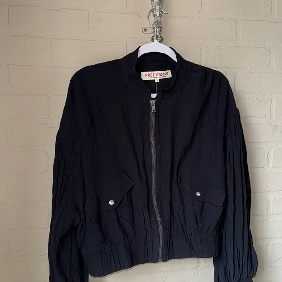 Free People jacket NEW On Pointe Bomber Black small - Picture 2 of 6